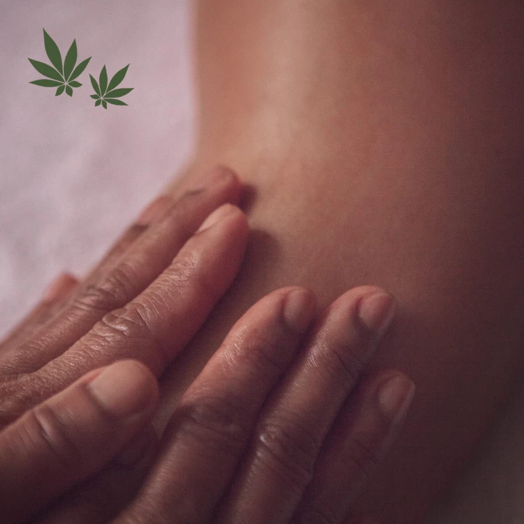 rytuał z olejkiem z konopi tajski masaż thai massage with oils cracow kraków.jpg