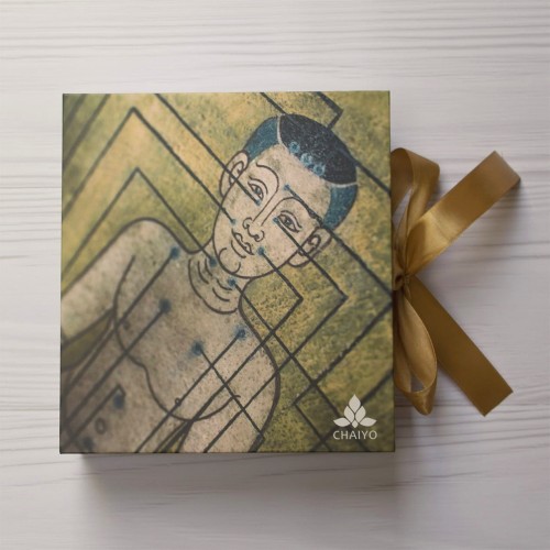 nowy gift box front tajski masaz thai massage Mural.jpg