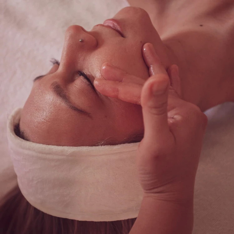 masaz tajski twarzy i głowy chaiyo kraków thai massage Ch2.jpg