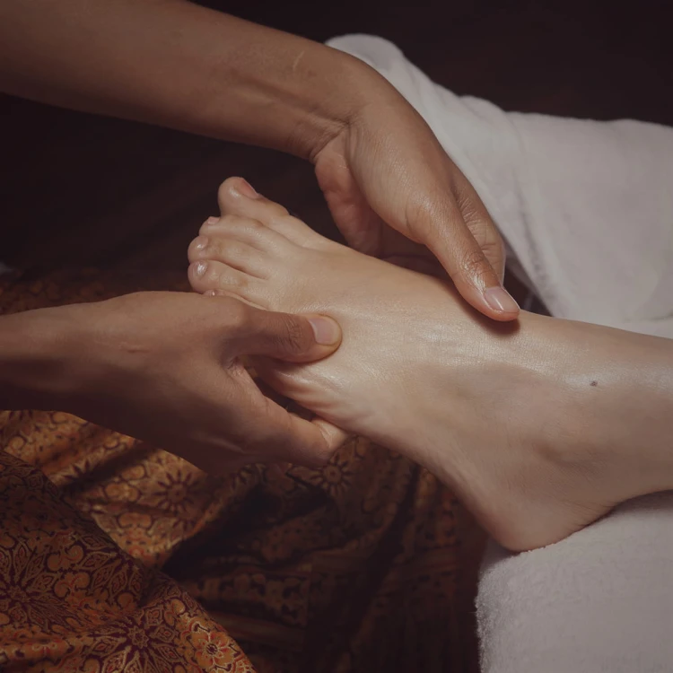masaż stóp i nóg tajski masaż thai massage kraków chaiyo.jpg